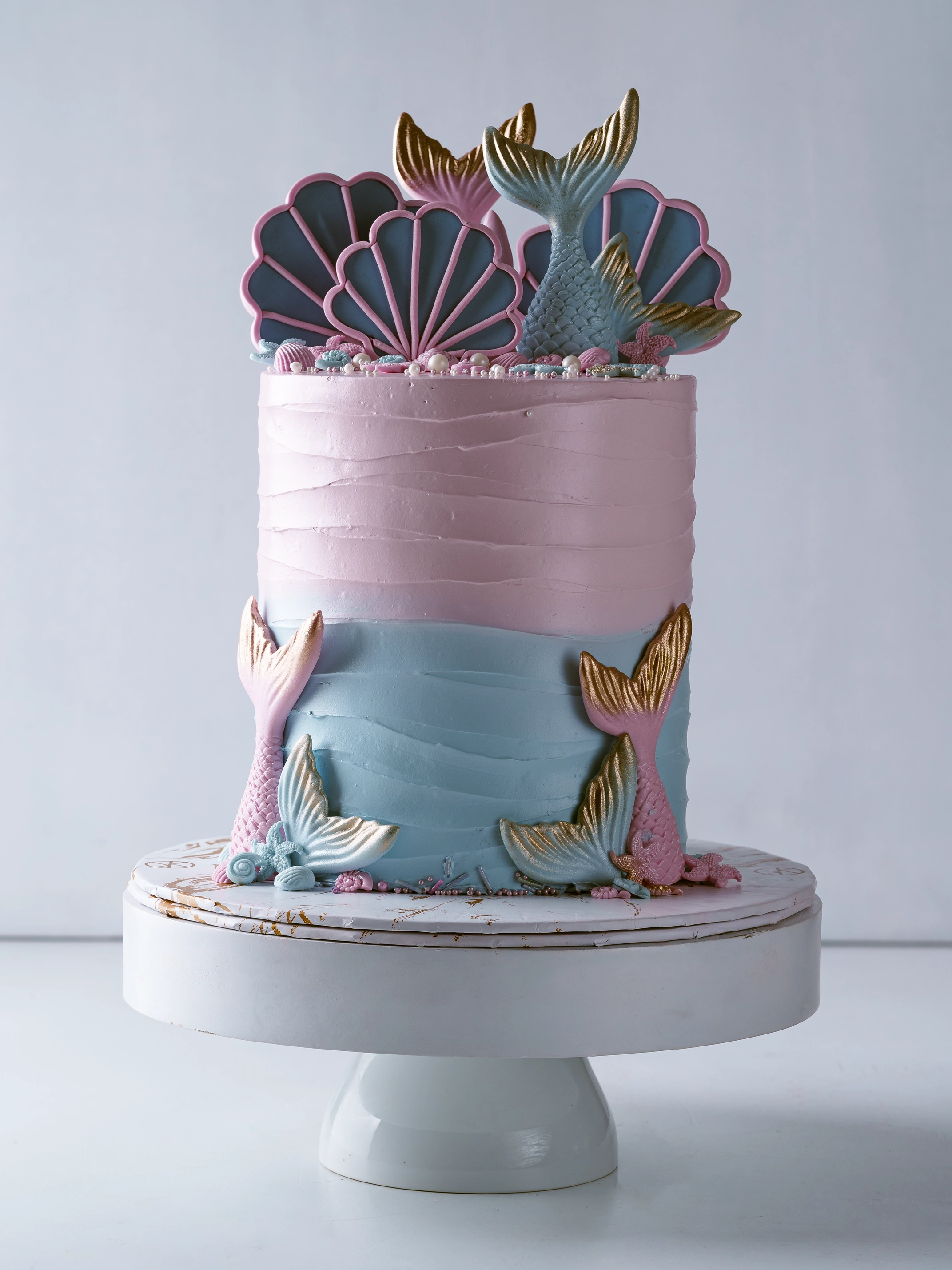 custom cake 4
